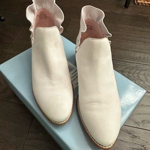 seychelles renowned unbuckled size 8